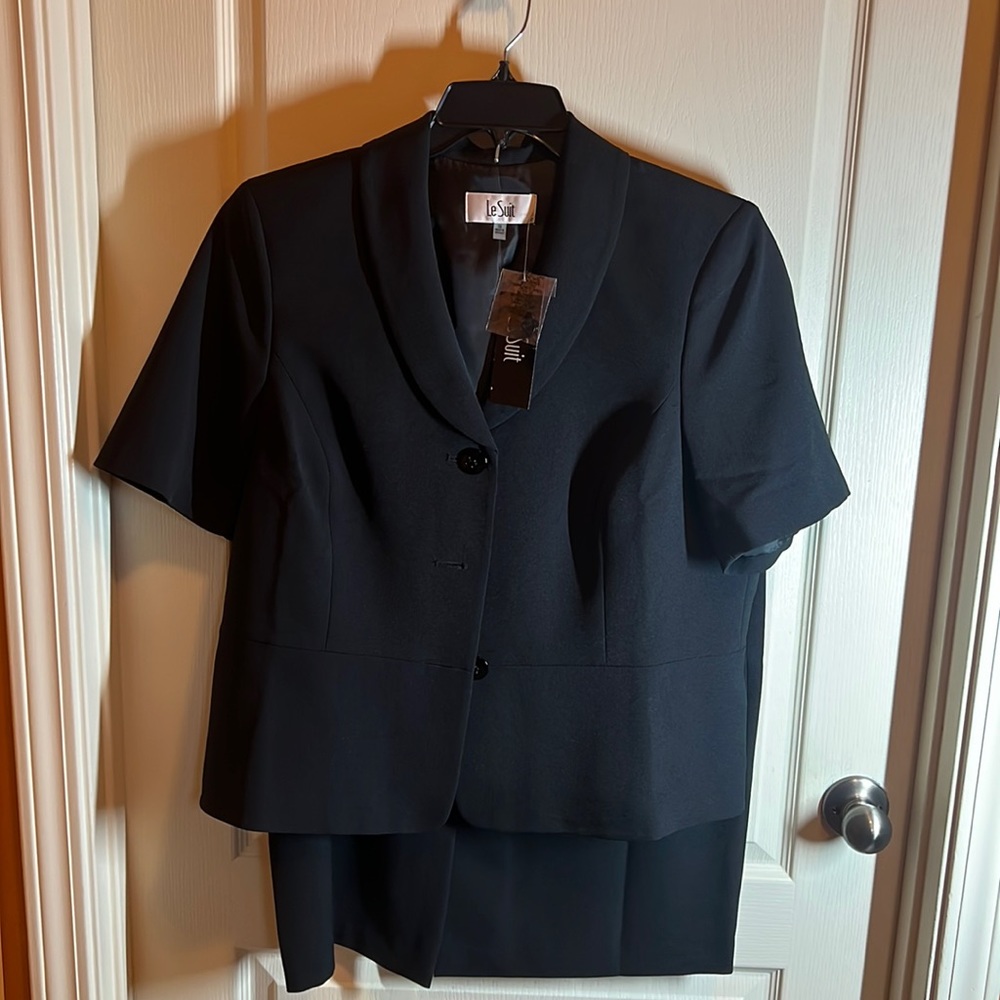 Women’s skirt set